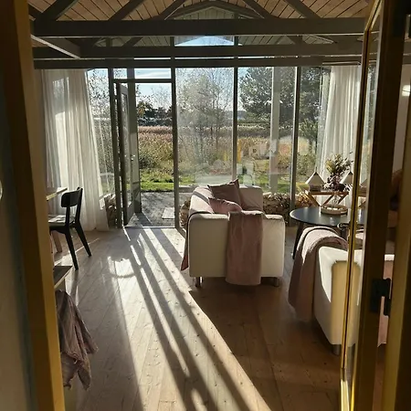 Nyaraló Summer House With Fields And Fjord Views *