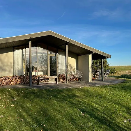 Summer House With Fields And Fjord Views Hébergement de vacances Thyholm