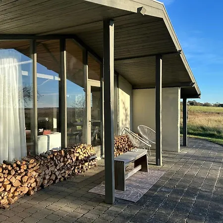 Hébergement de vacances Summer House With Fields And Fjord Views