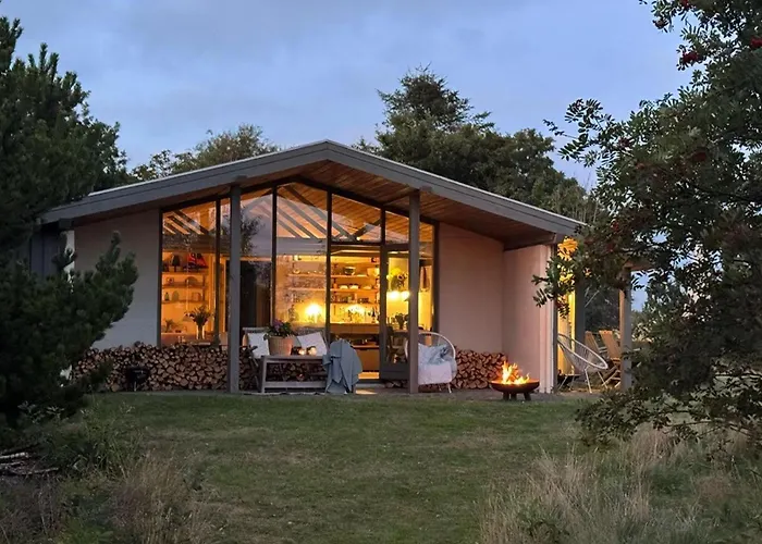 Summer House With Fields And Fjord Views Hébergement de vacances