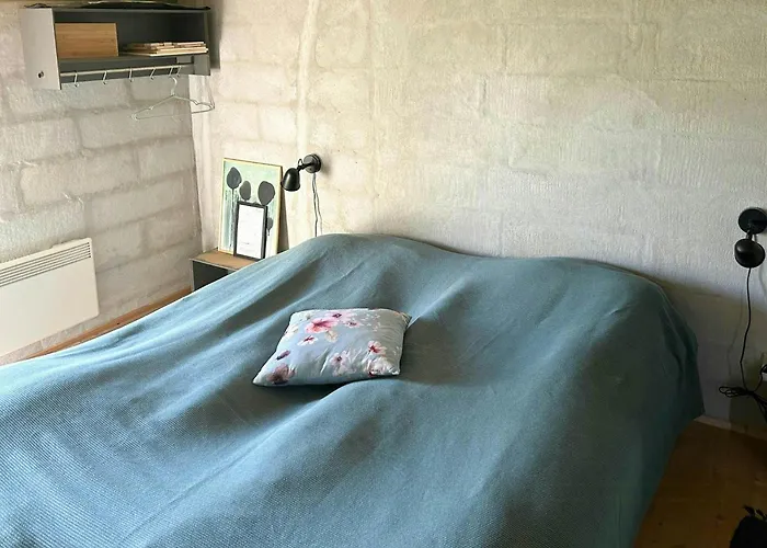 Summer House With Fields And Fjord Views Hébergement de vacances *