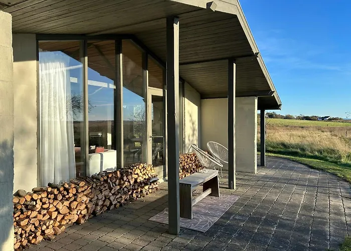 Hébergement de vacances Summer House With Fields And Fjord Views