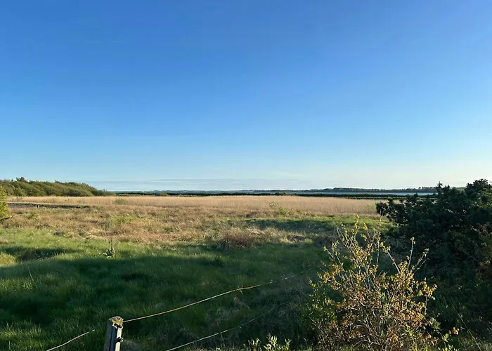 Hébergement de vacances Summer House With Fields And Fjord Views